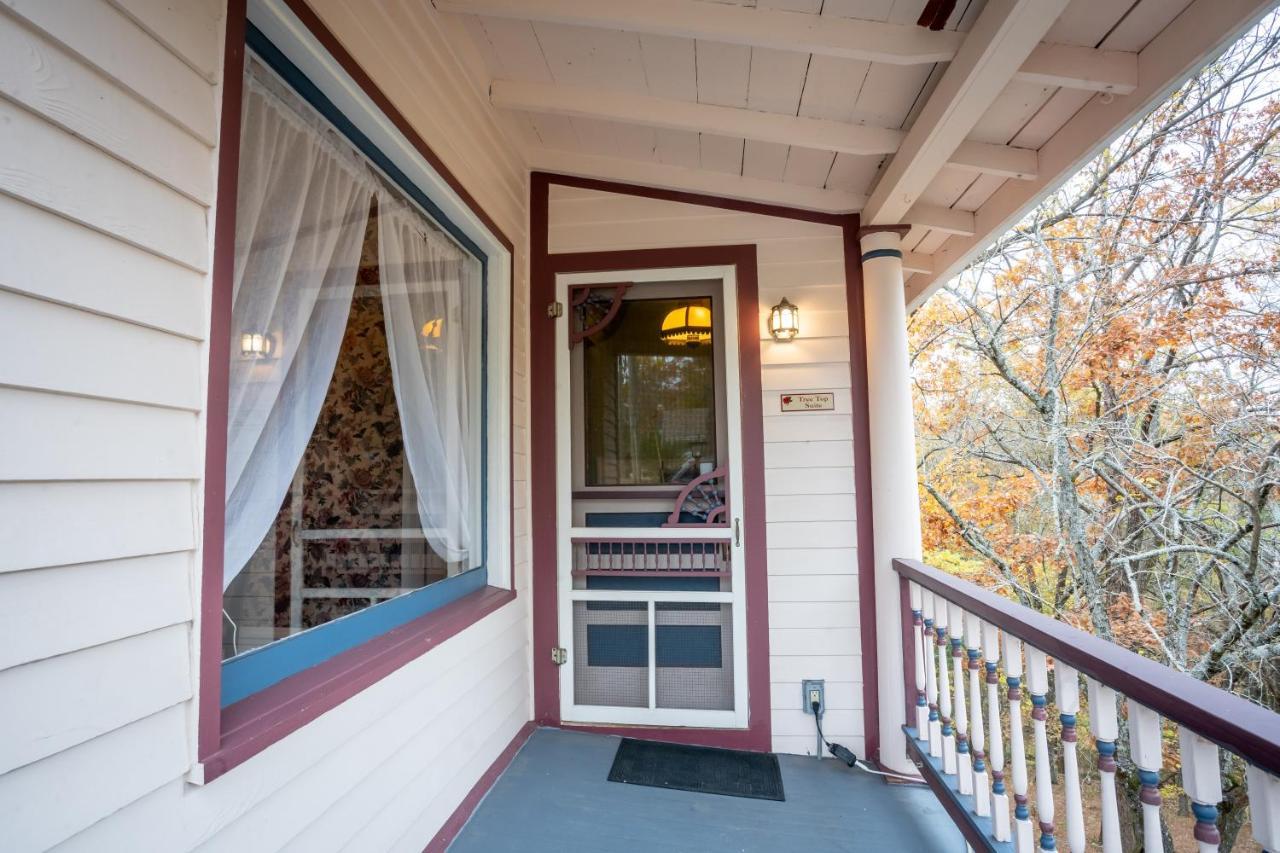 5 Ojo Inn Bed And Breakfast Eureka Springs Exterior photo